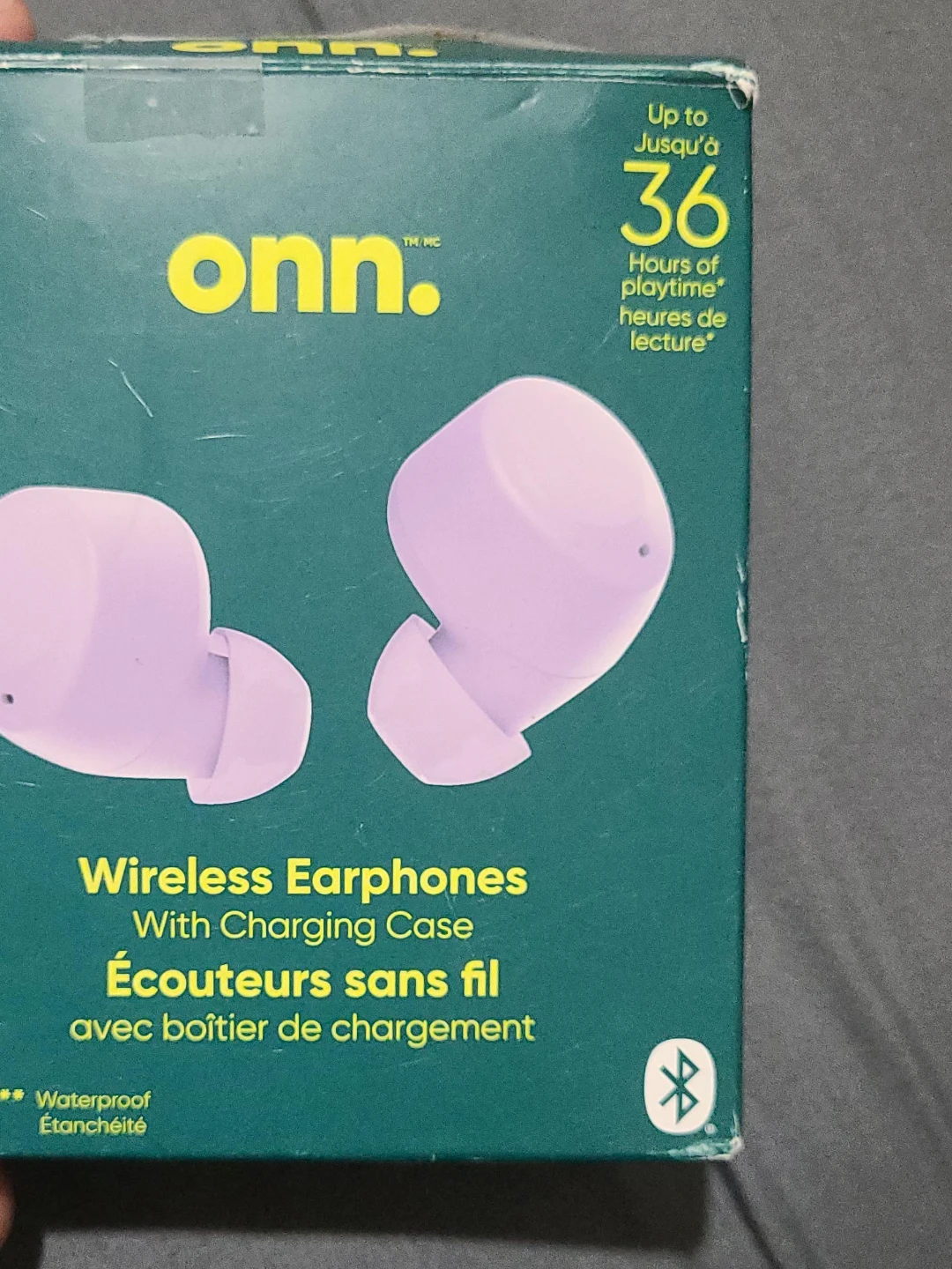 onn. Wireless Earphones with Charging Case - New