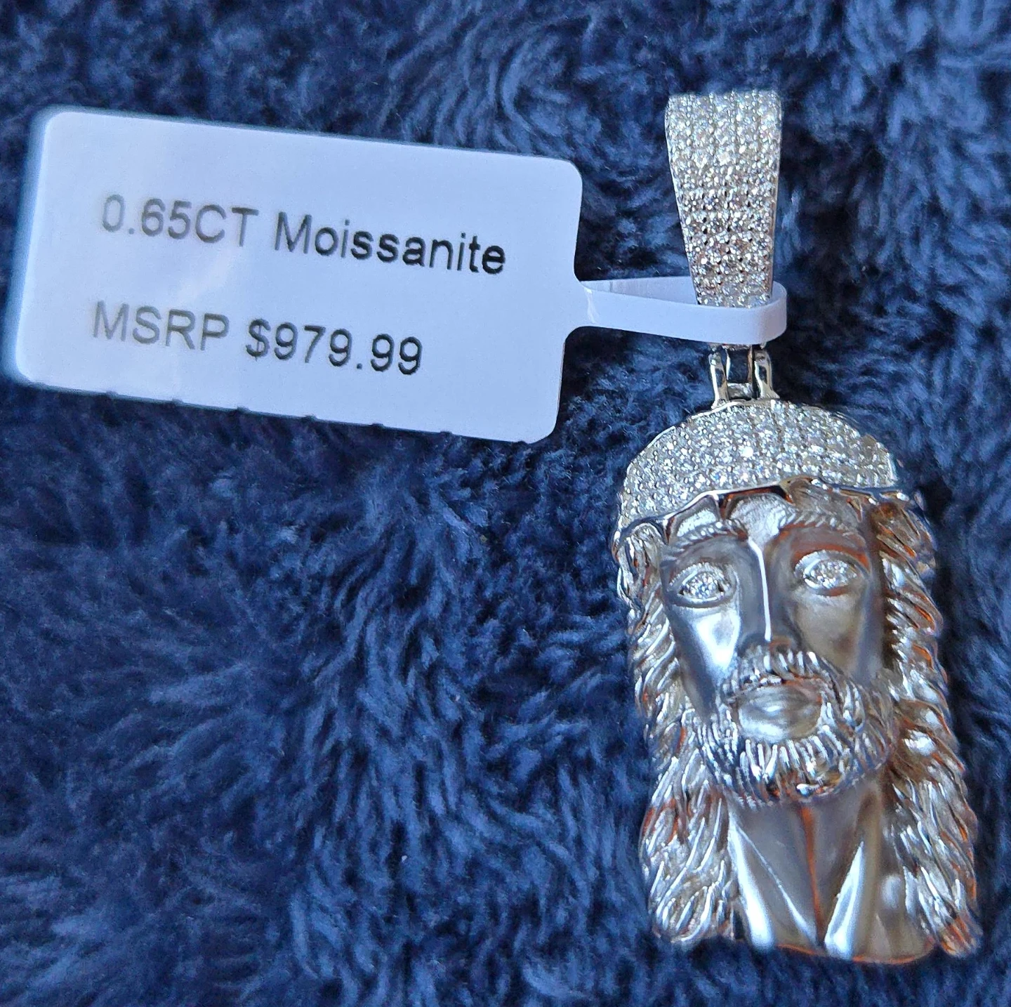Cristo 0.65CT Moissanite Pendant