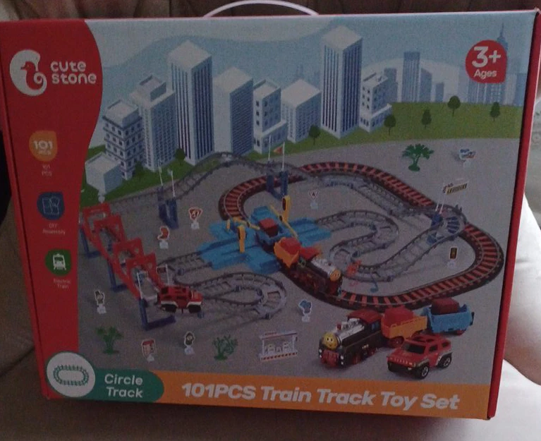 Cute Stone 101 PCS Train Track Toy Set - New!