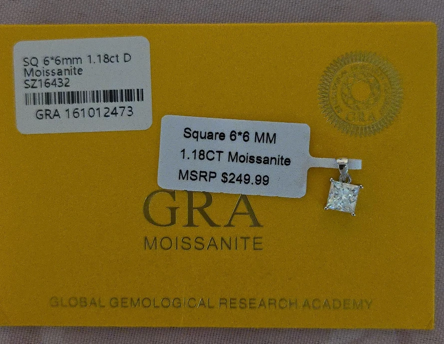 GRA Moissanite Pendant Square 6*6 MM 1.18CT