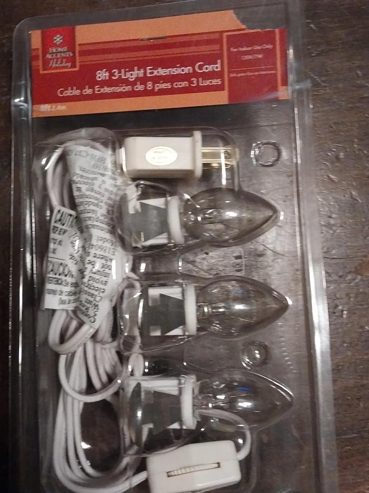 Home Accents 8ft 3-Light Extension Cord - New 🥕
