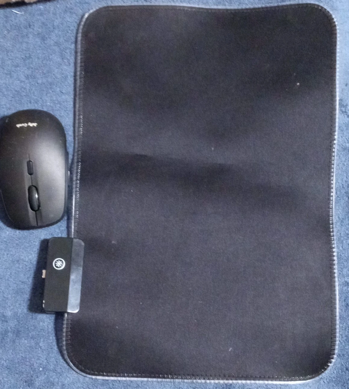 Jelly Comb Wireless Mouse and Mousepad Set