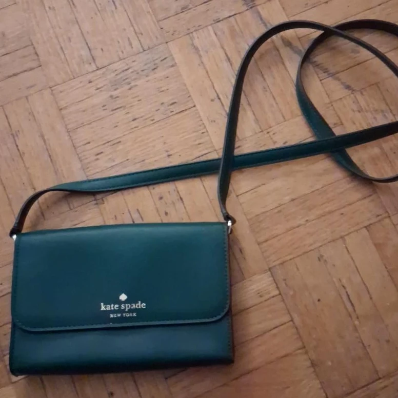 Kate Spade Green Crossbody Wallet