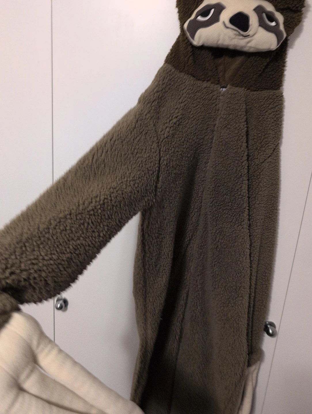 2x Sloth Costume