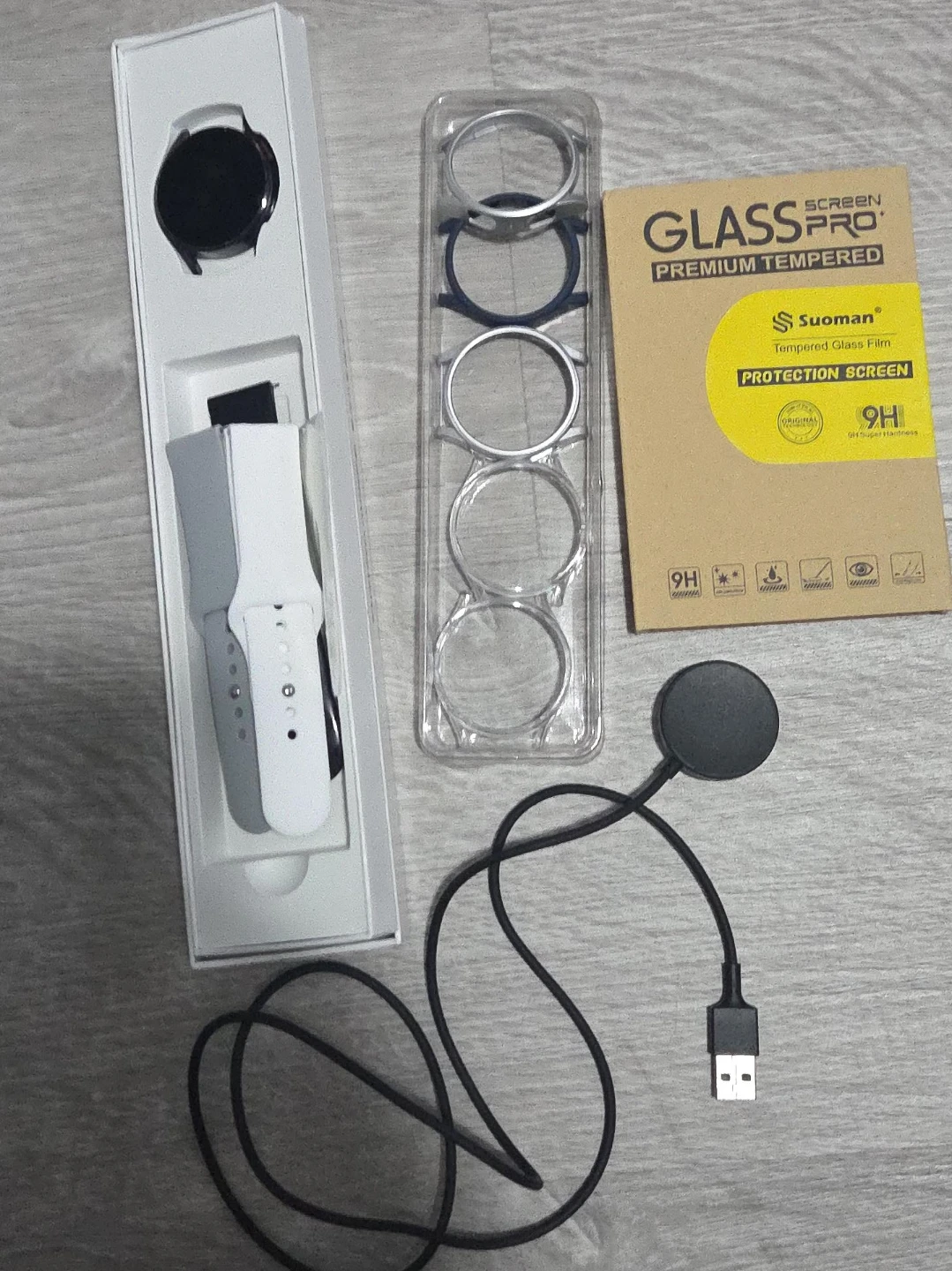 Samsung Watch4 with Accessories