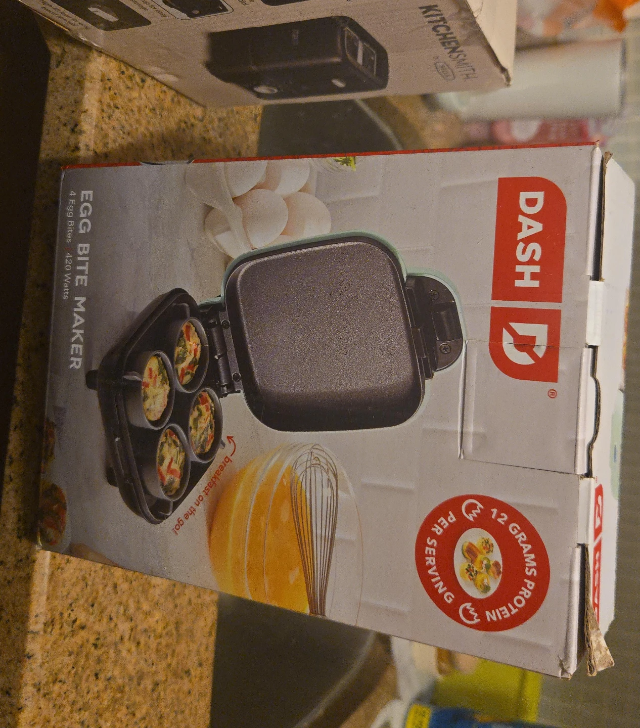 Dash Egg Bite Maker - 4 Egg Bites, 420 Watts