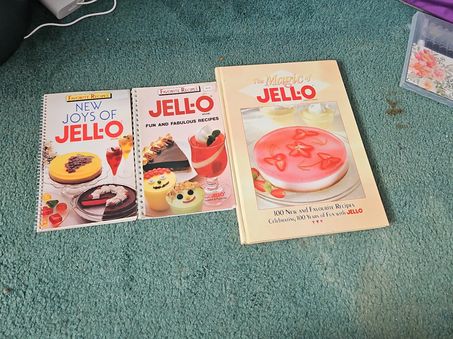Jell-O Recipe Books: New Joys, Magic, Fun & Fabulous