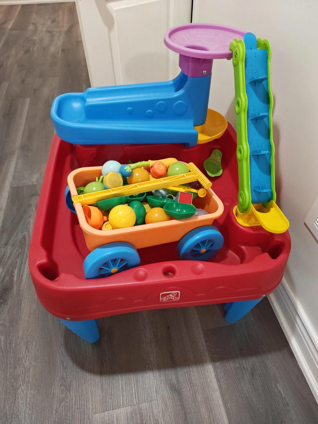 Step2 Water Table with Accessories