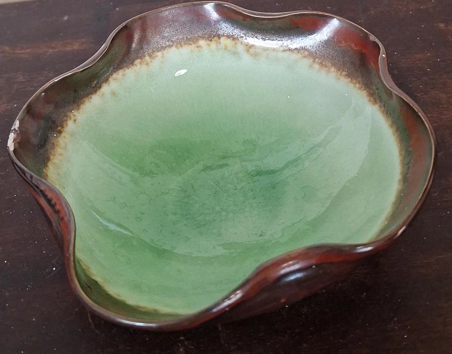 Green Ceramic Decorative Plate