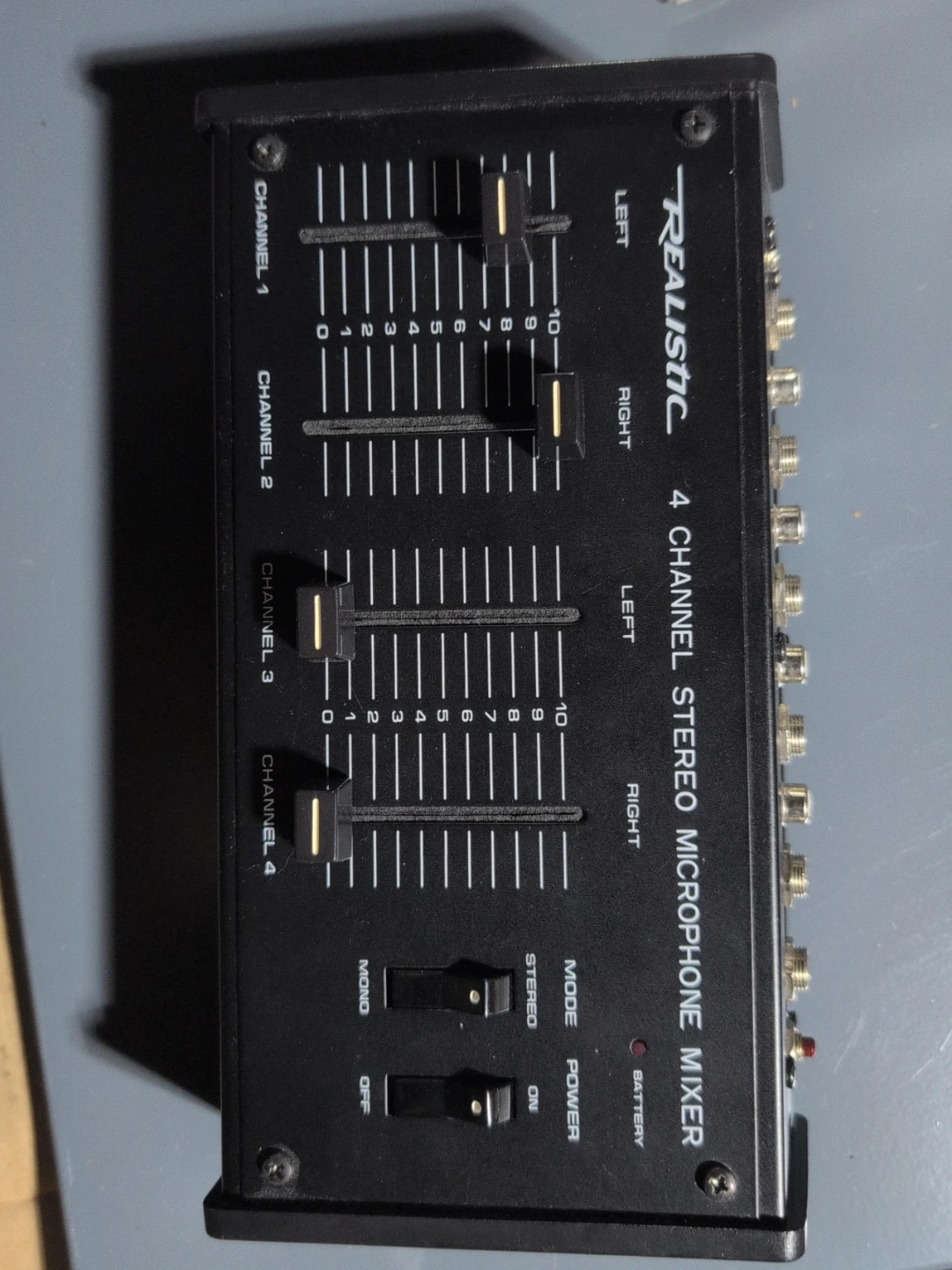 Realistic 4 Channel Stereo Microphone Mixer