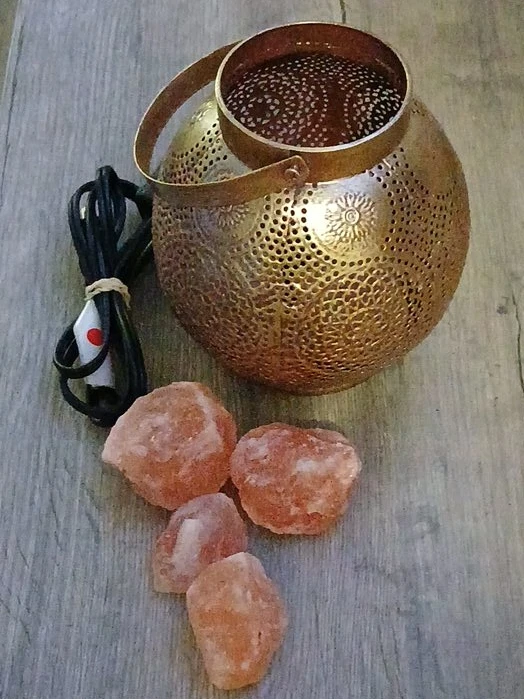 Himalayan Salt Lamp with Metal Holder