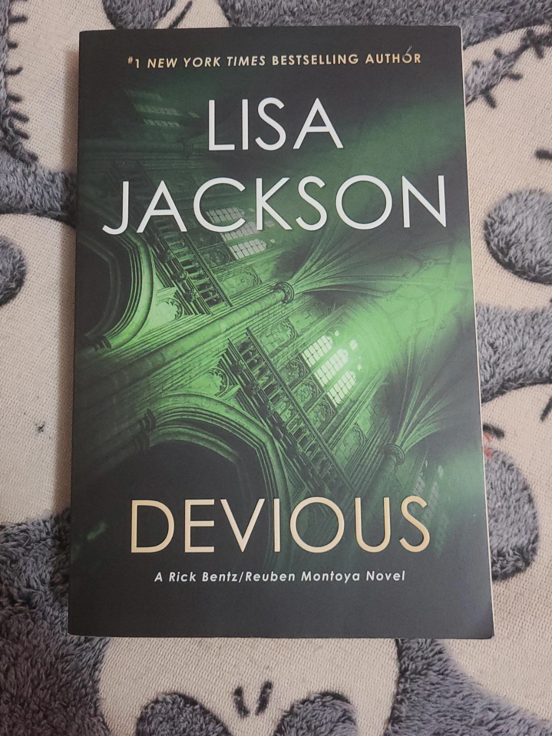 Devious: A Rick Bentz/Reuben Montoya Novel by Lisa Jackson