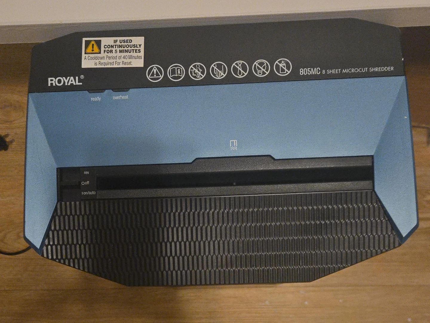 Royal 805MC 8 Sheet Microcut Shredder