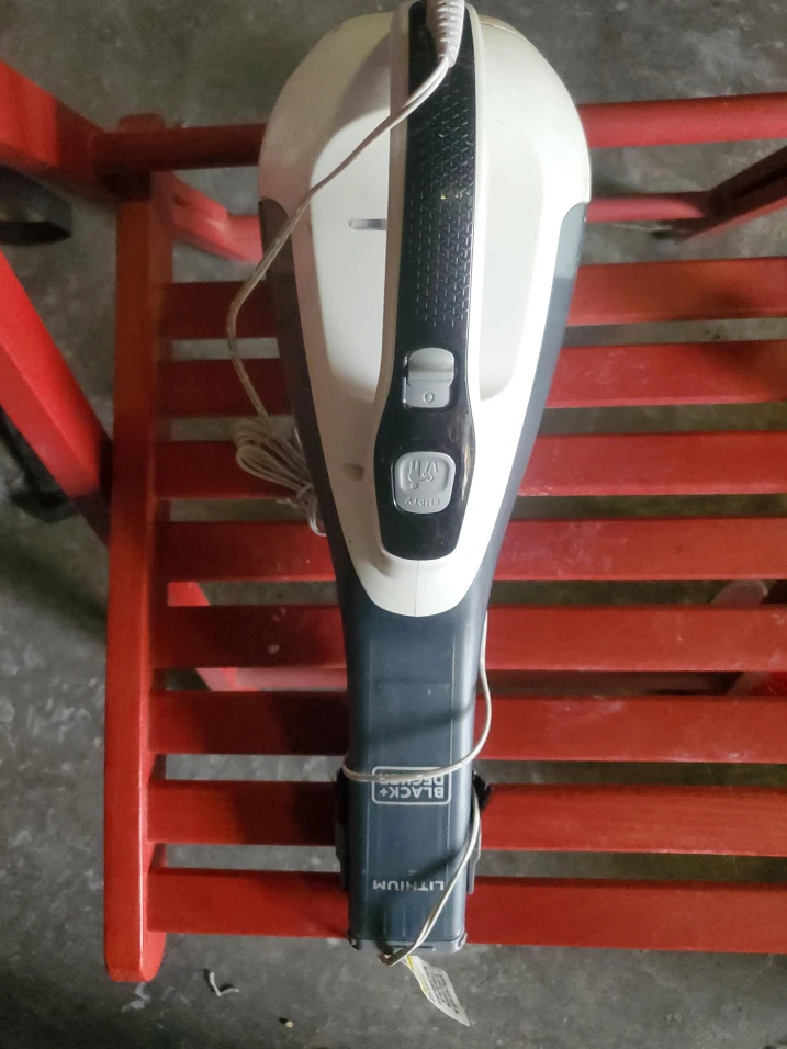 Black+Decker Lithium Hand Vacuum