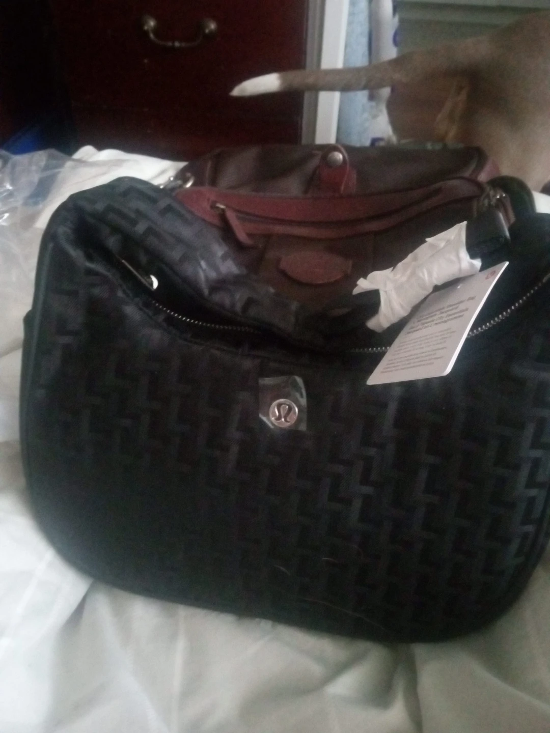 New Lululemon City Essentials Shoulder Bag