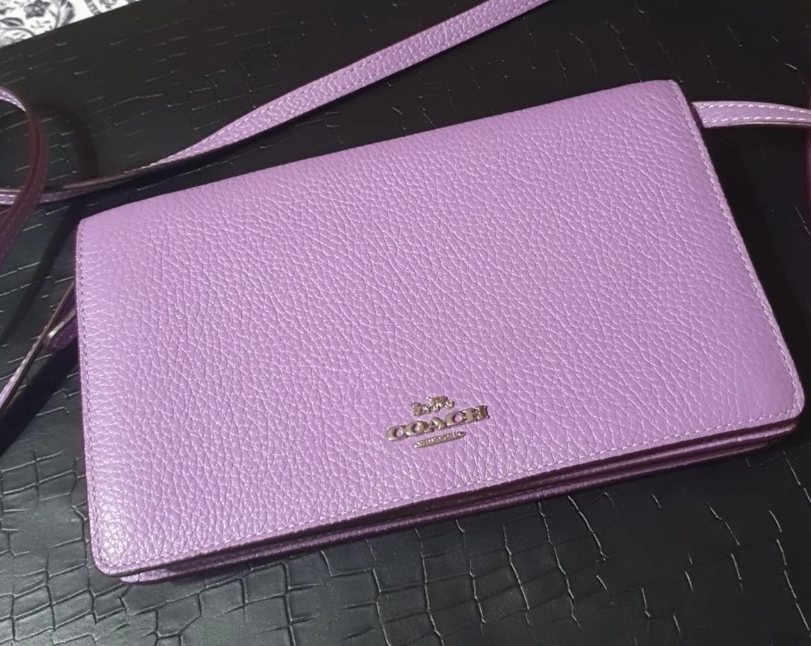 Coach Lilac Leather Crossbody Wallet  🥕