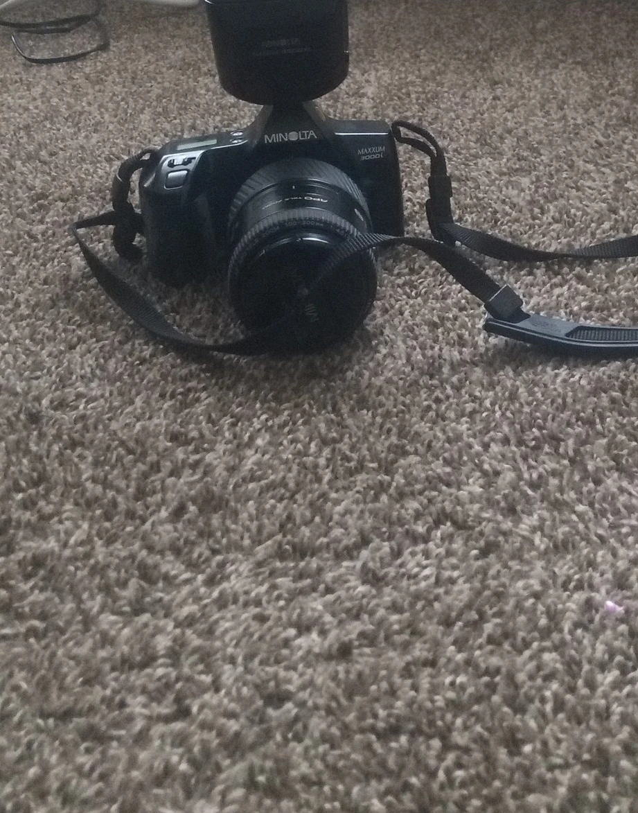 Minolta Maxxum 3000i Camera