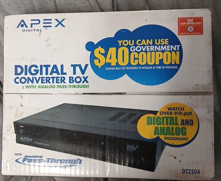 Apex Digital DT250A Digital TV Converter Box with Analog