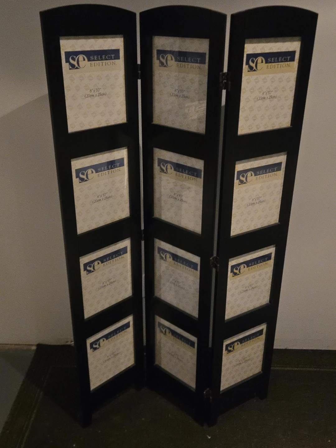 Select Edition Tri-Fold Photo Frame Display
