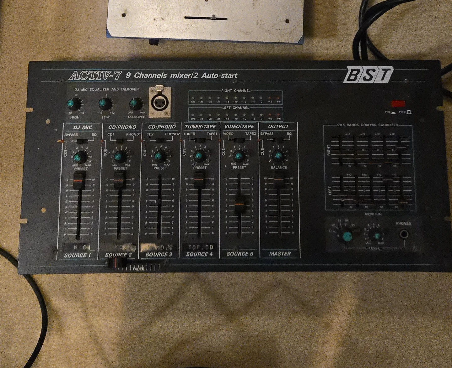 BST ACTIV-7 9 Channel DJ Mixer