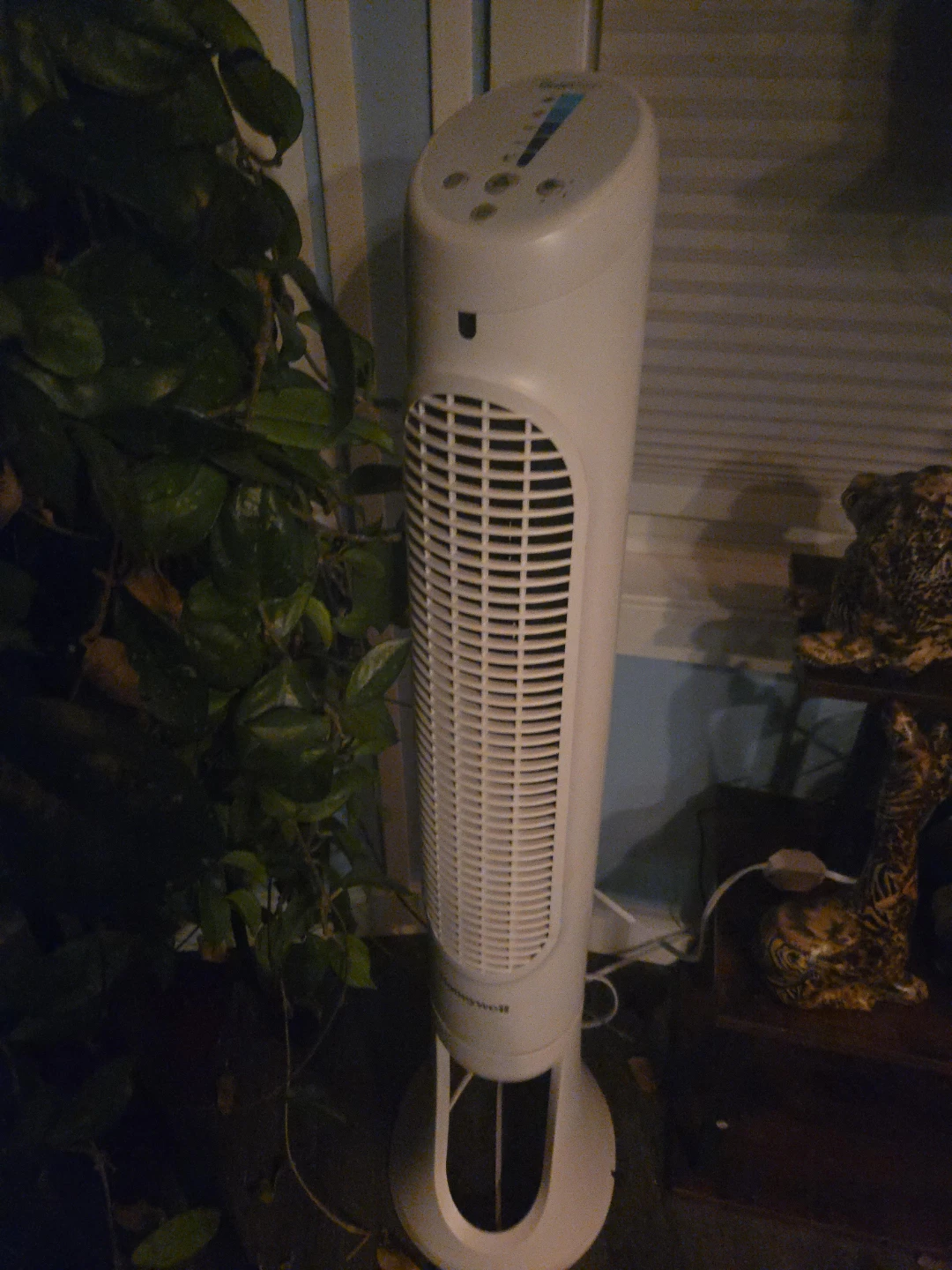 Honeywell Tower Fan - White