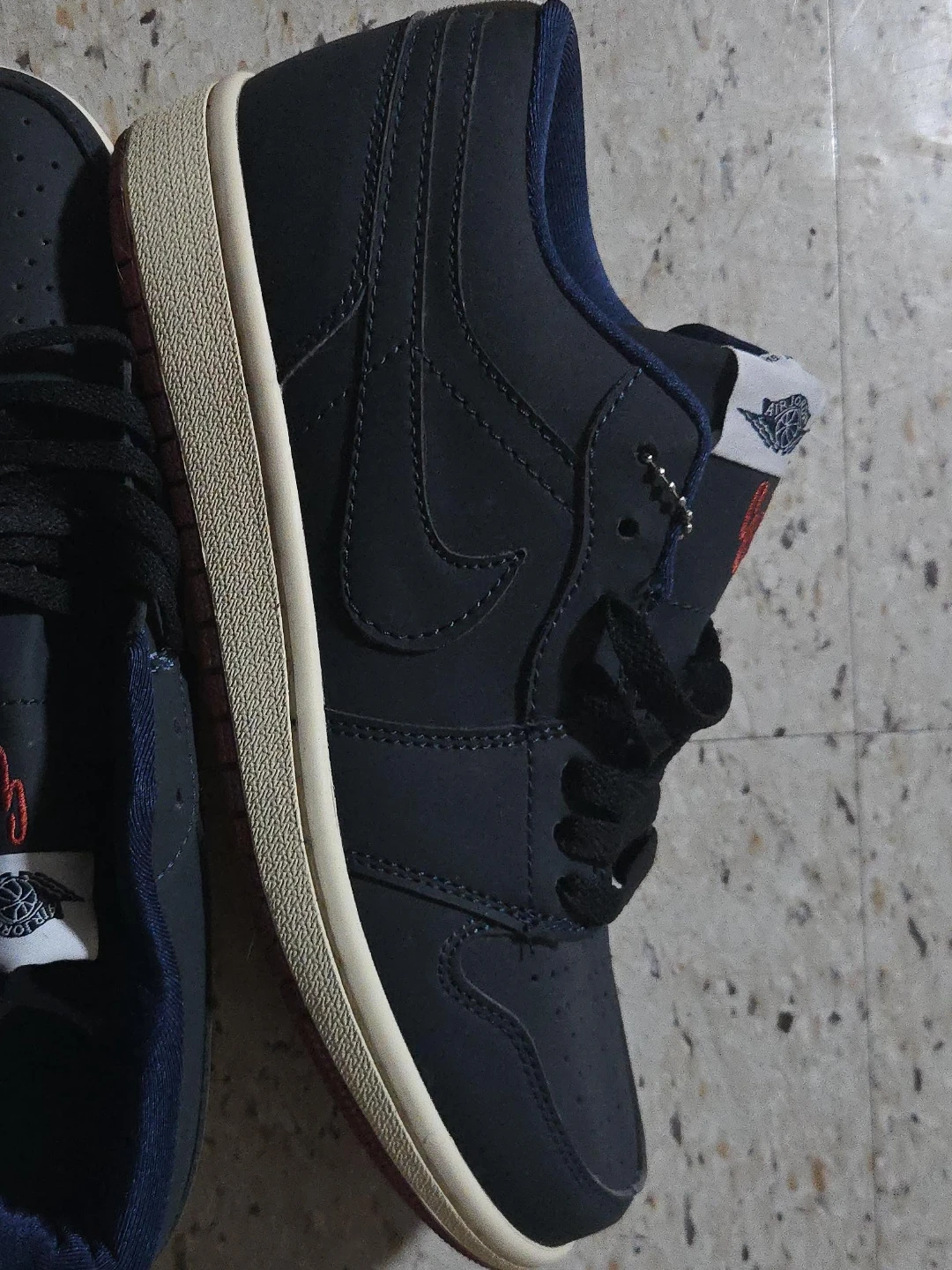 Nike Air Jordan 1 Low SE