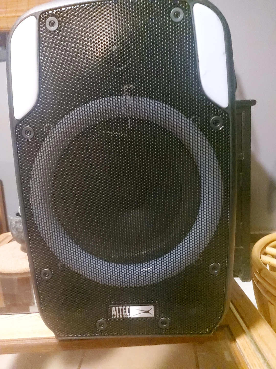 Altec Lansing Speaker - Great Sound!