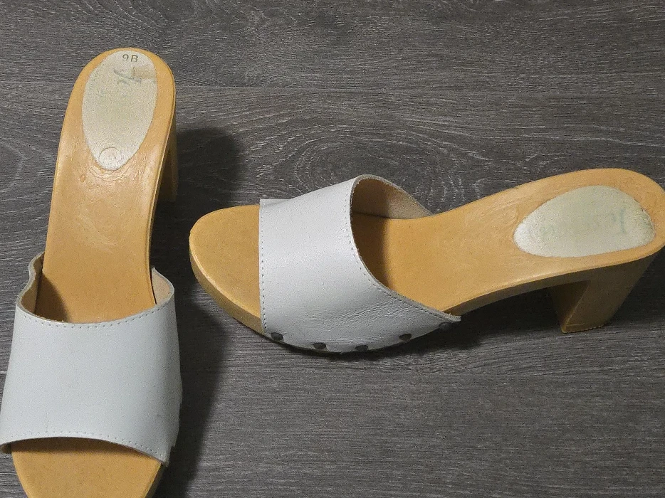 Holees White Leather Clogs - Size 9 - photo 2