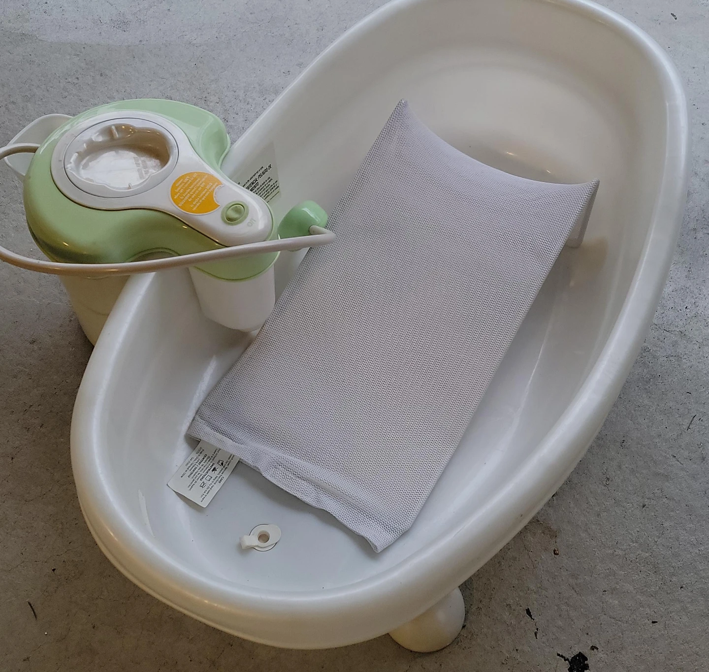 Baby Bath Tub with Sling and Water Circulation