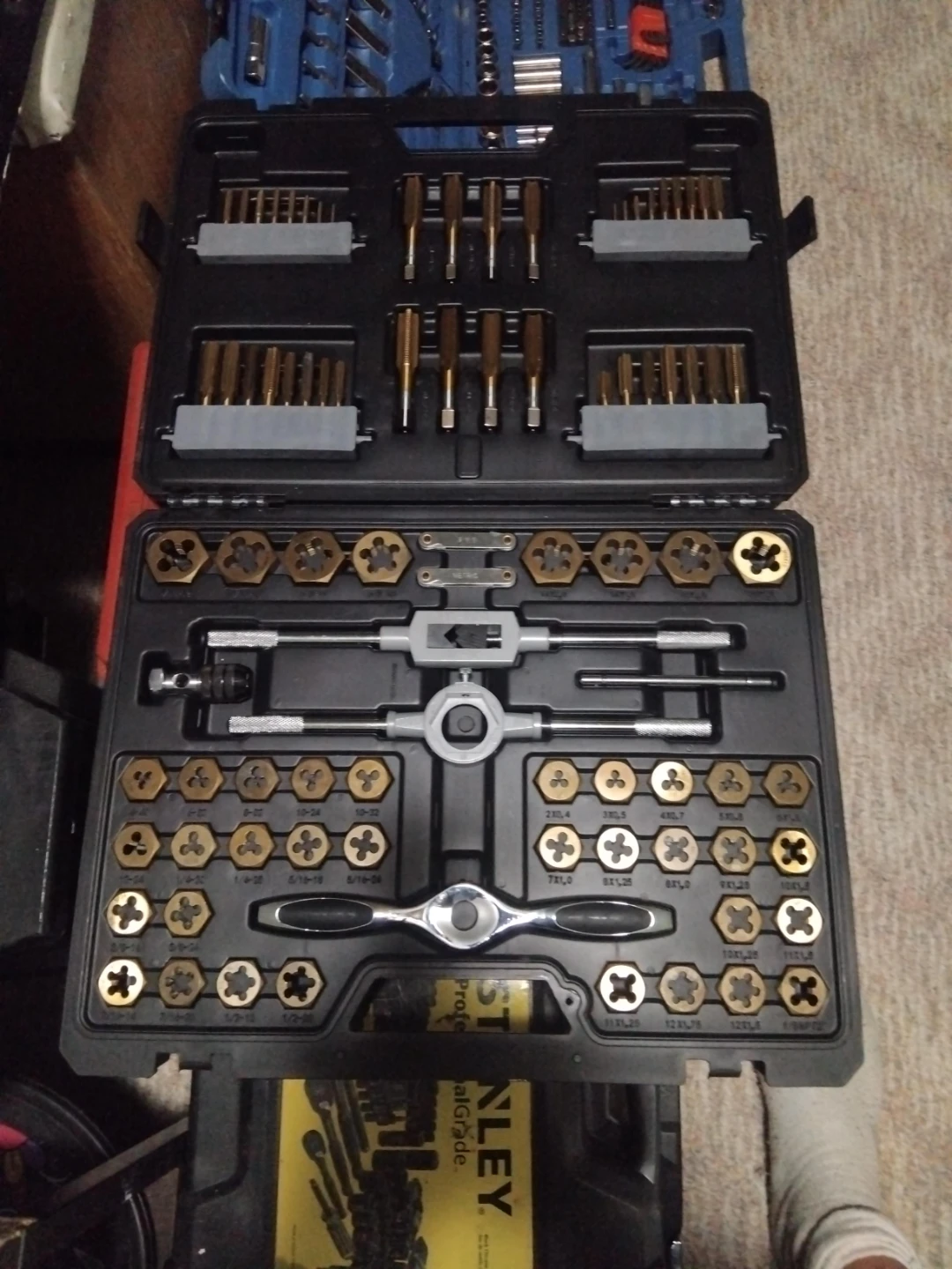 Tap and Die Set