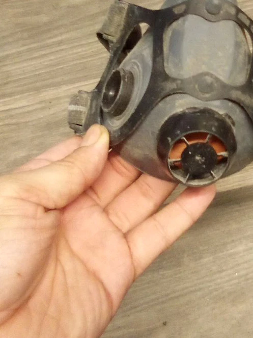 🥕 Used Gas Mask