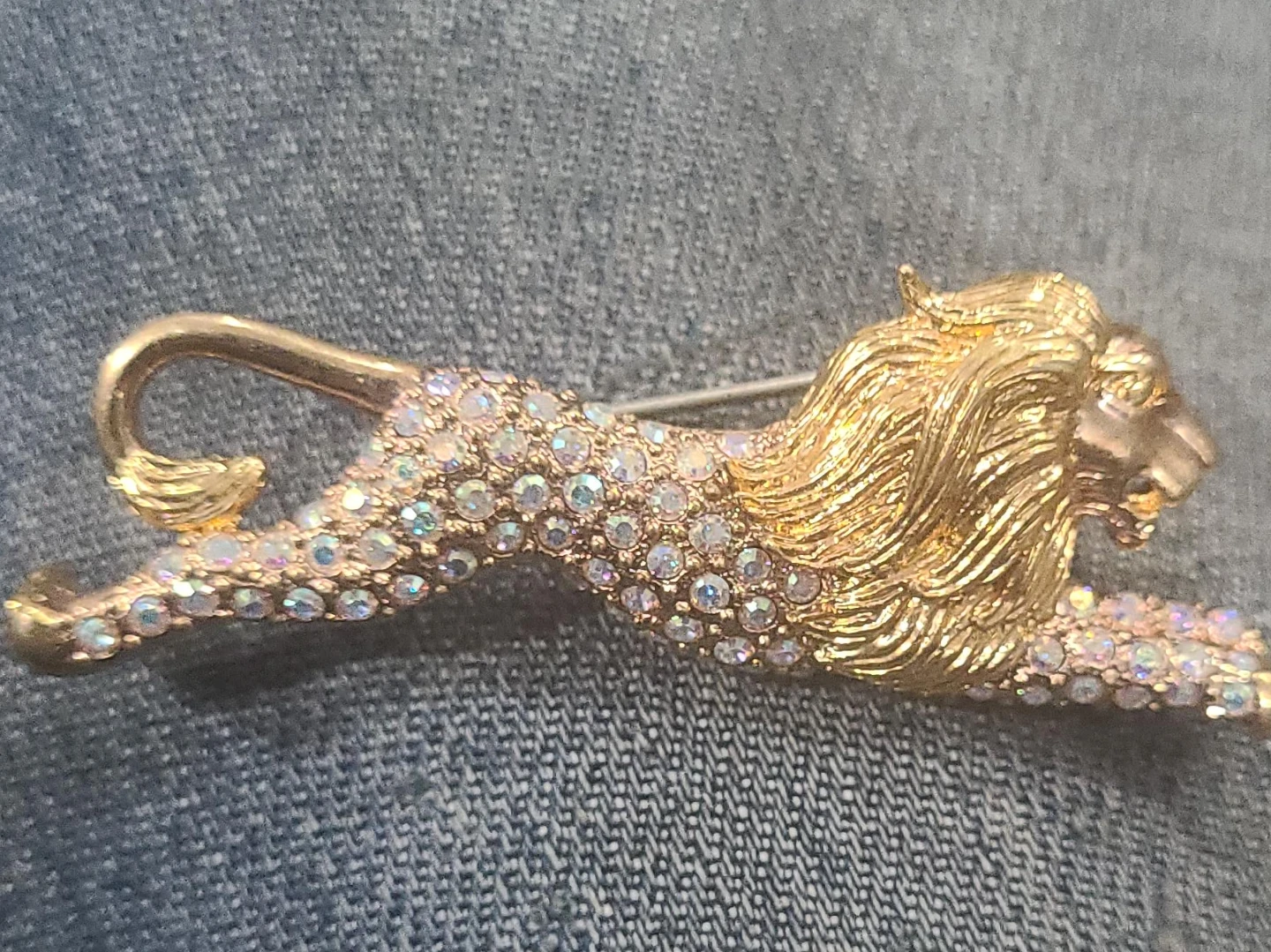 Gold Lion Brooch with Rhinestones