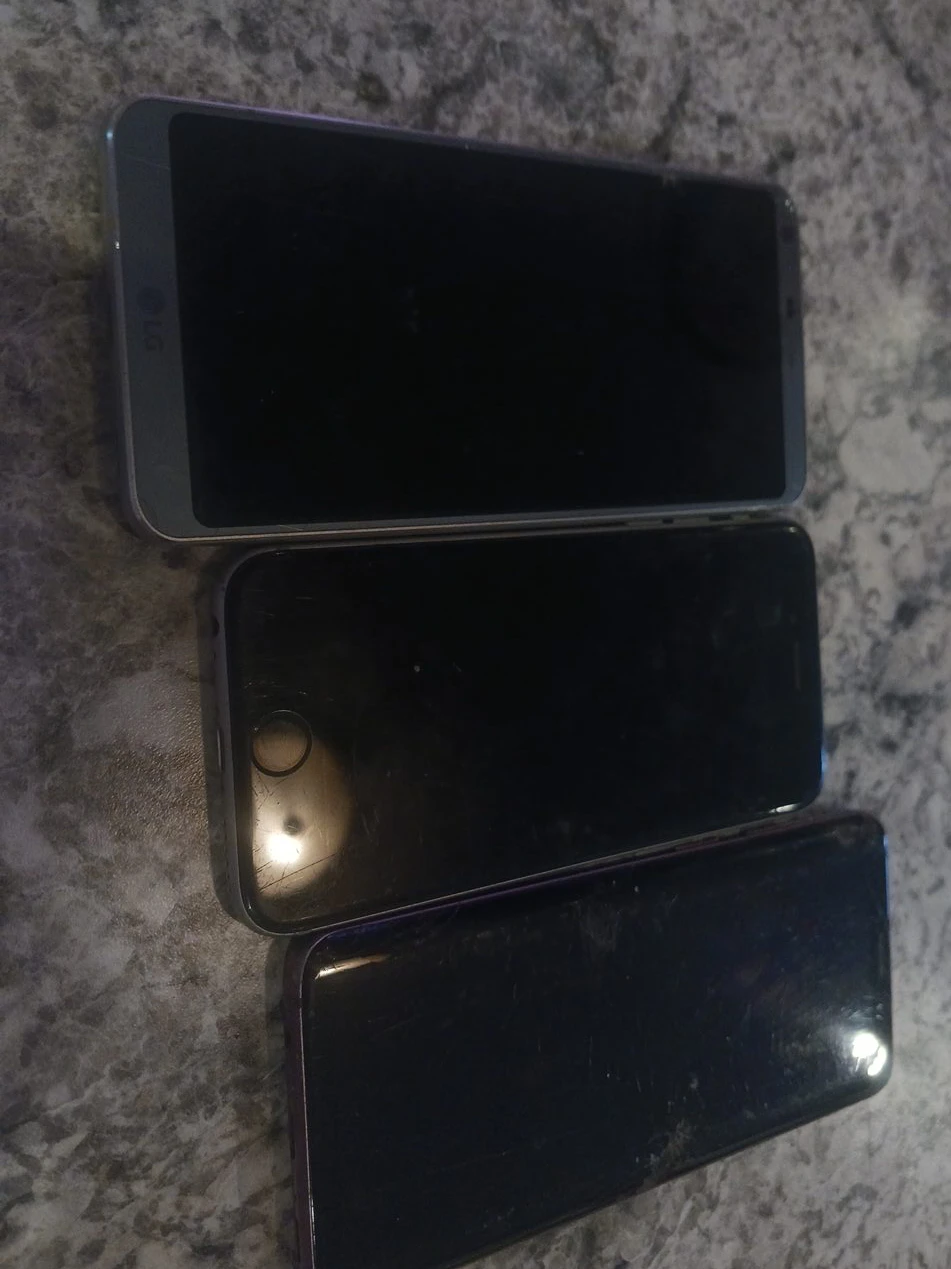Samsung Galaxy S9, iPhone, LG Phone - For Parts