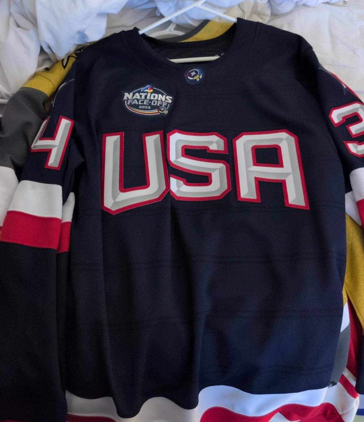 Fanatics USA Hockey Jersey Matthews #34 Size 56
