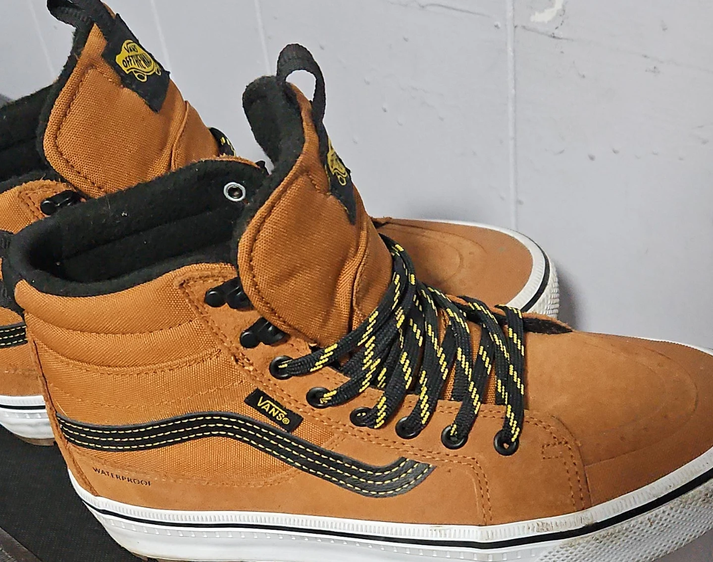 Vans Sk8-Hi MTE Waterproof winter boot/shoe 🧡