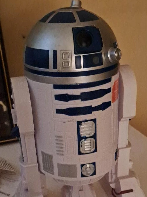 Star Wars R2-D2 Figurine