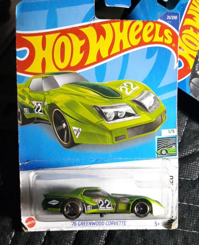 Hot Wheels '76 Greenwood Corvette
