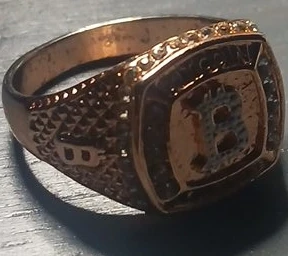 Ring with 'B'