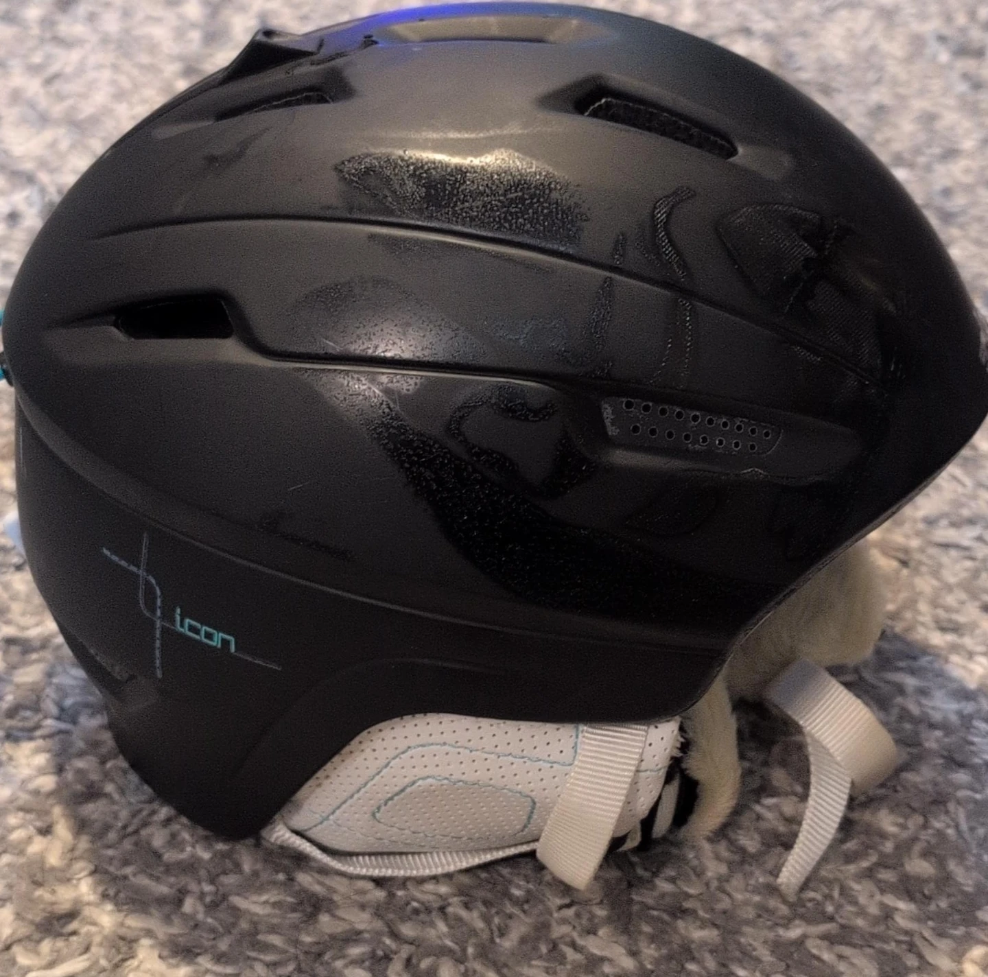 ICON Matte Black Ski/Snowboard Helmet - Size L 🥕