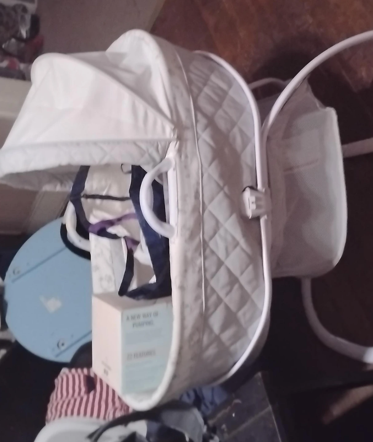 Pumpee Portable Bassinet - Like New!
