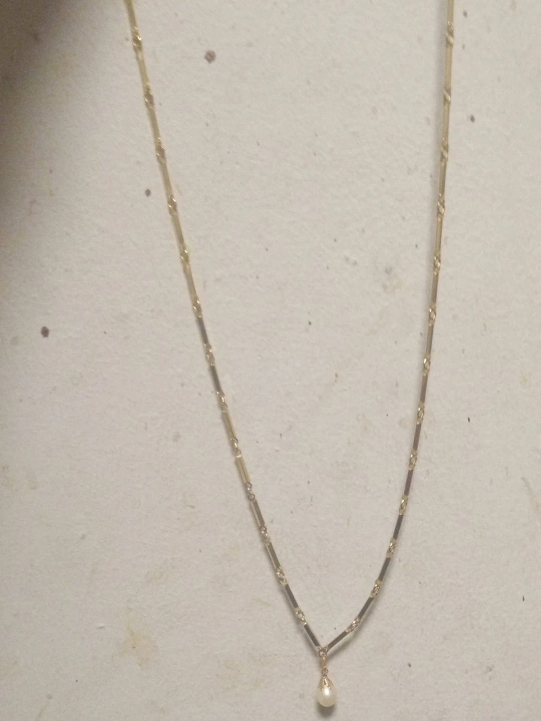 Gold Chain Pearl Pendant Necklace