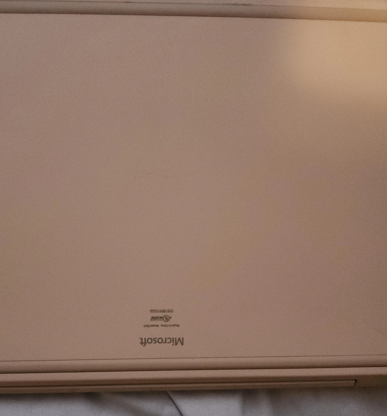 Microsoft Surface Model 1943