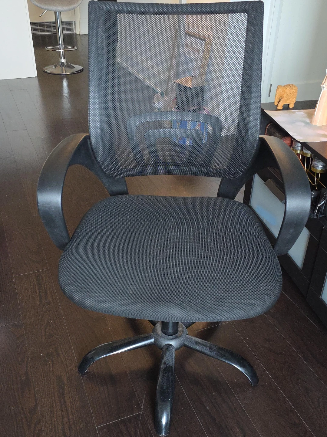 Black Mesh Office Chair