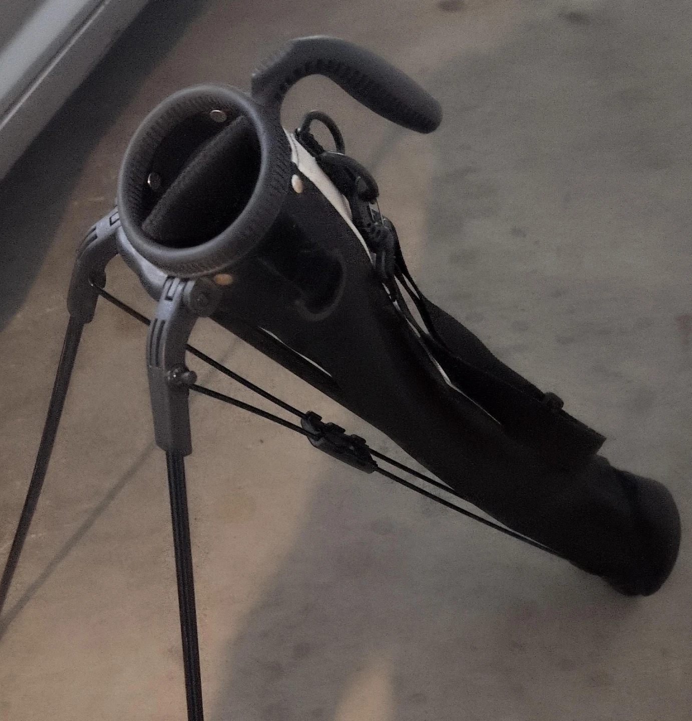 Black and White Golf Stand Bag