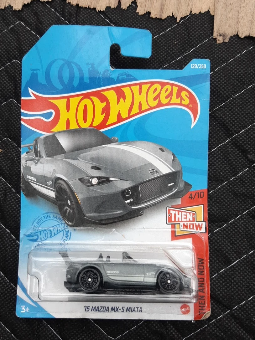 Hot Wheels '15 Mazda MX-5 Miata (Grey)🏆