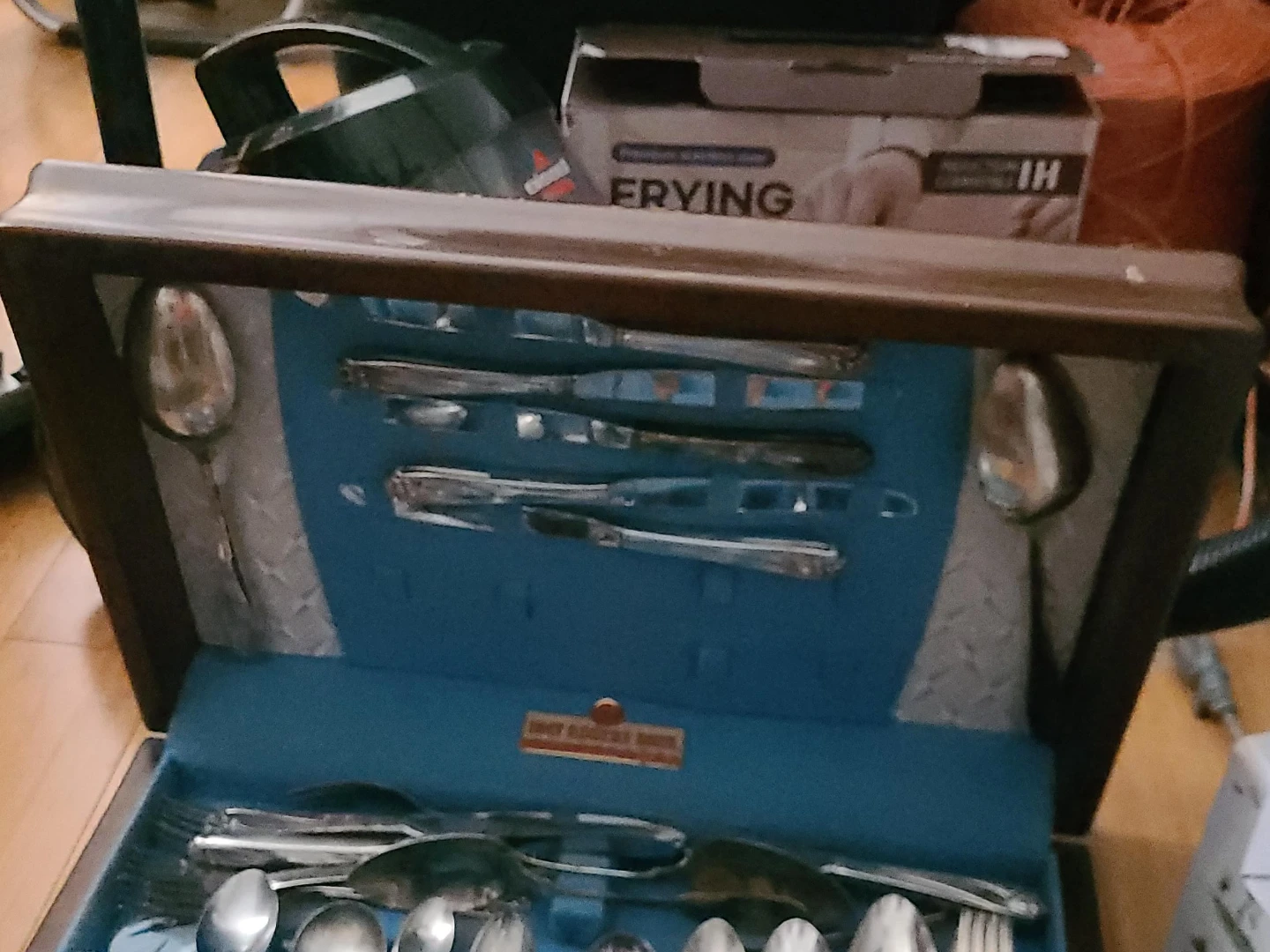 Cutlery Set in Wooden Box