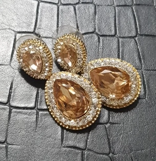 Rhinestone Teardrop Earrings - Gold