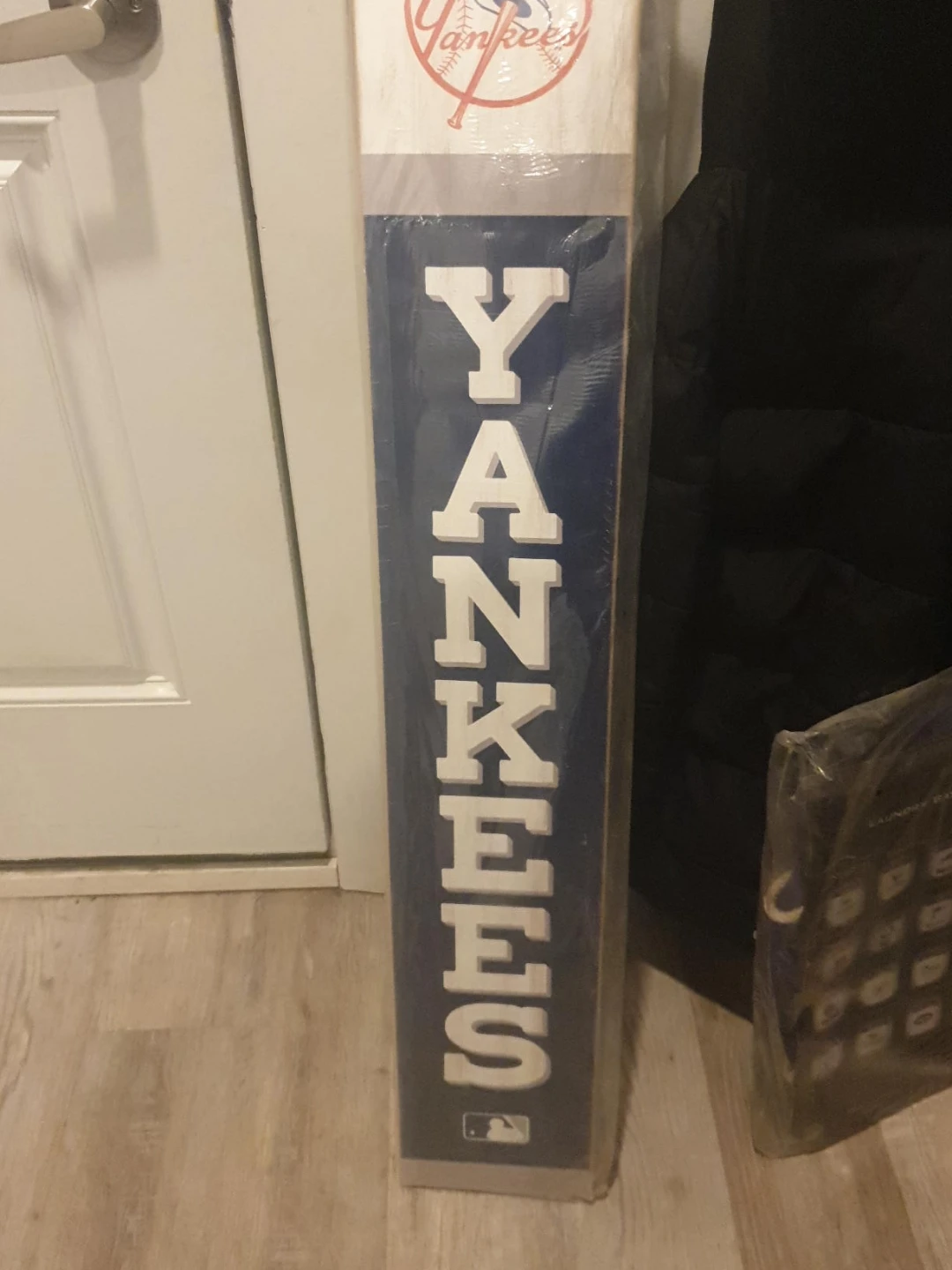 New York Yankees Vertical Wood Sign
