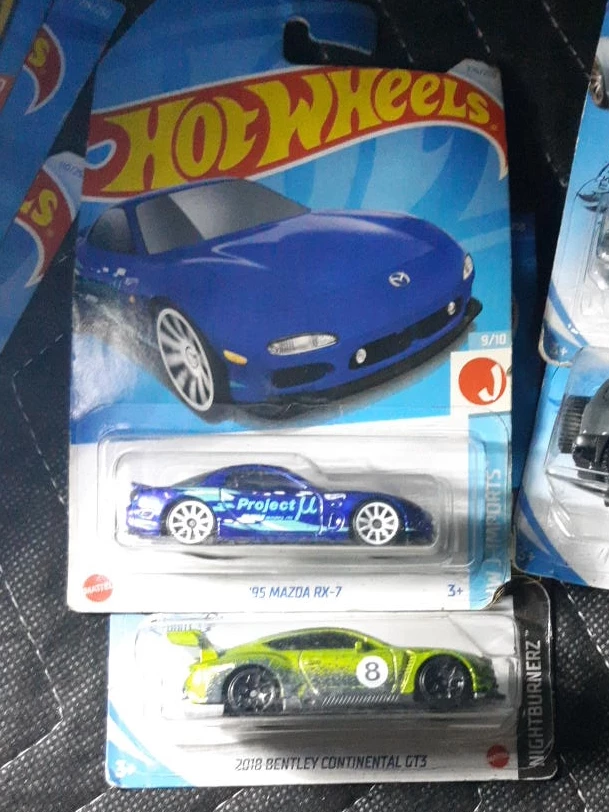 Hot Wheels '95 Mazda RX-7 & 2018 Bentley Continental GT