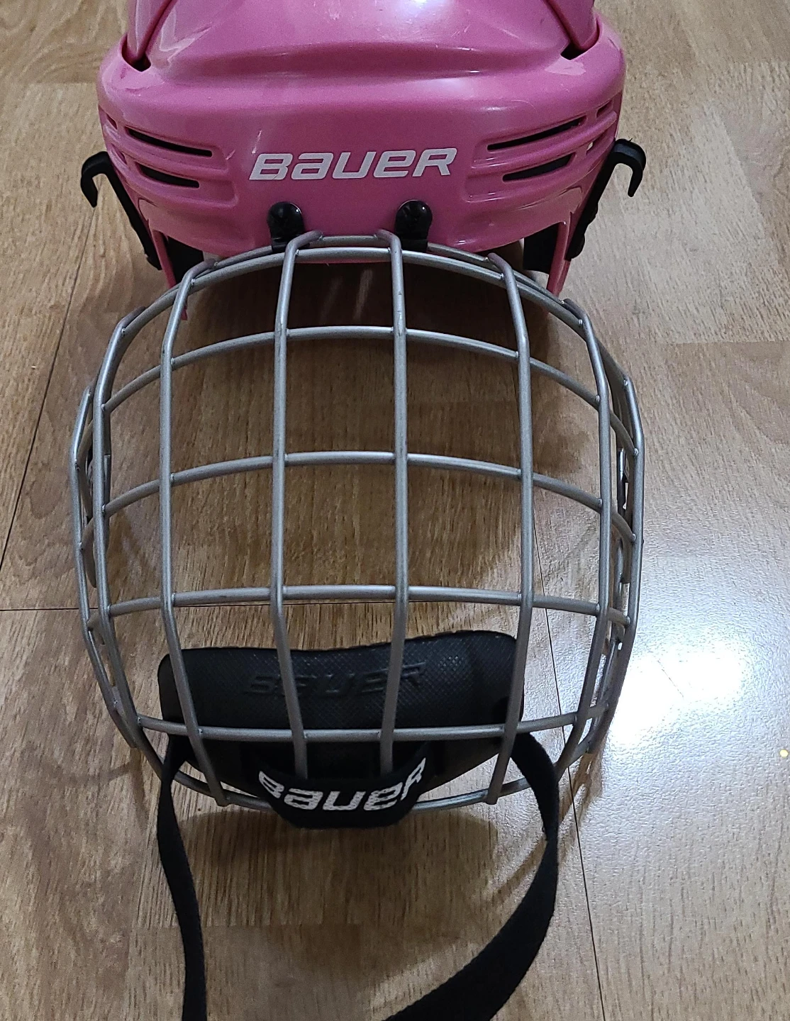 Bauer Hockey Helmet w/ Cage, Pink